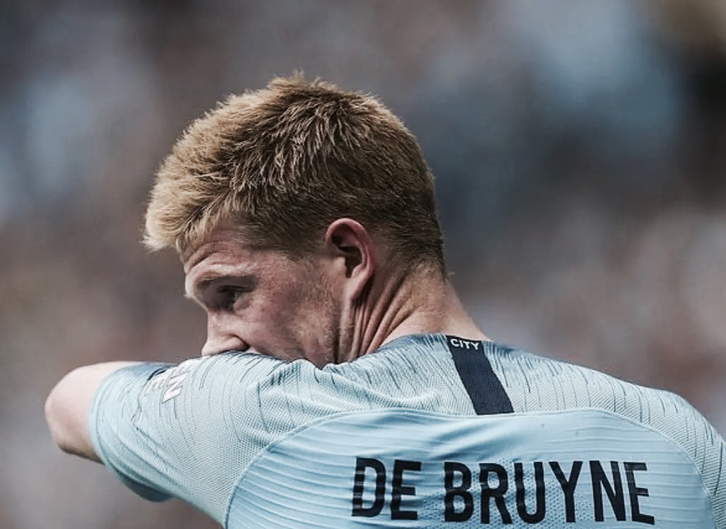 替补球员首秀即得分，成为焦点（替补登场首秀建功，瞬间抢镜）