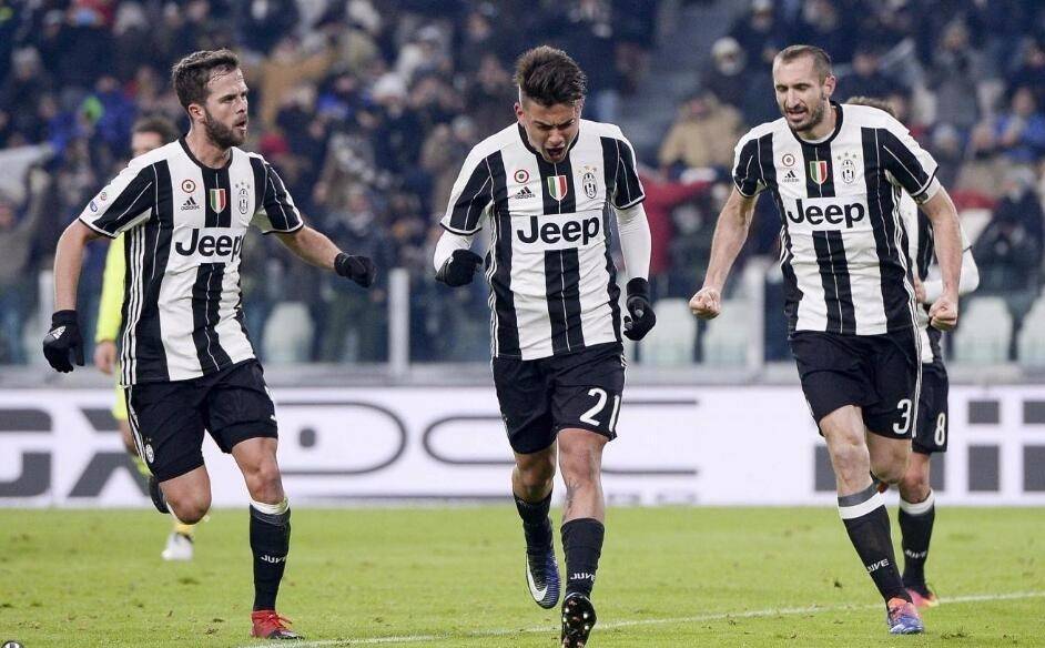 记者：奥斯卡身边人认为他没法继续踢球了，他在体能测试时突感不适（记者：奥斯卡体能测试中突感不适，身边人士称其已难继续踢球）