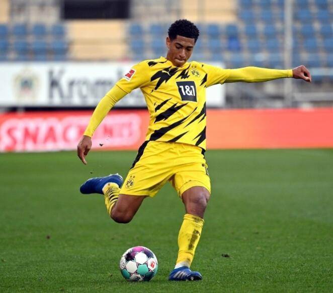 巴黎锋线全场压制（巴黎锋线统治全场）