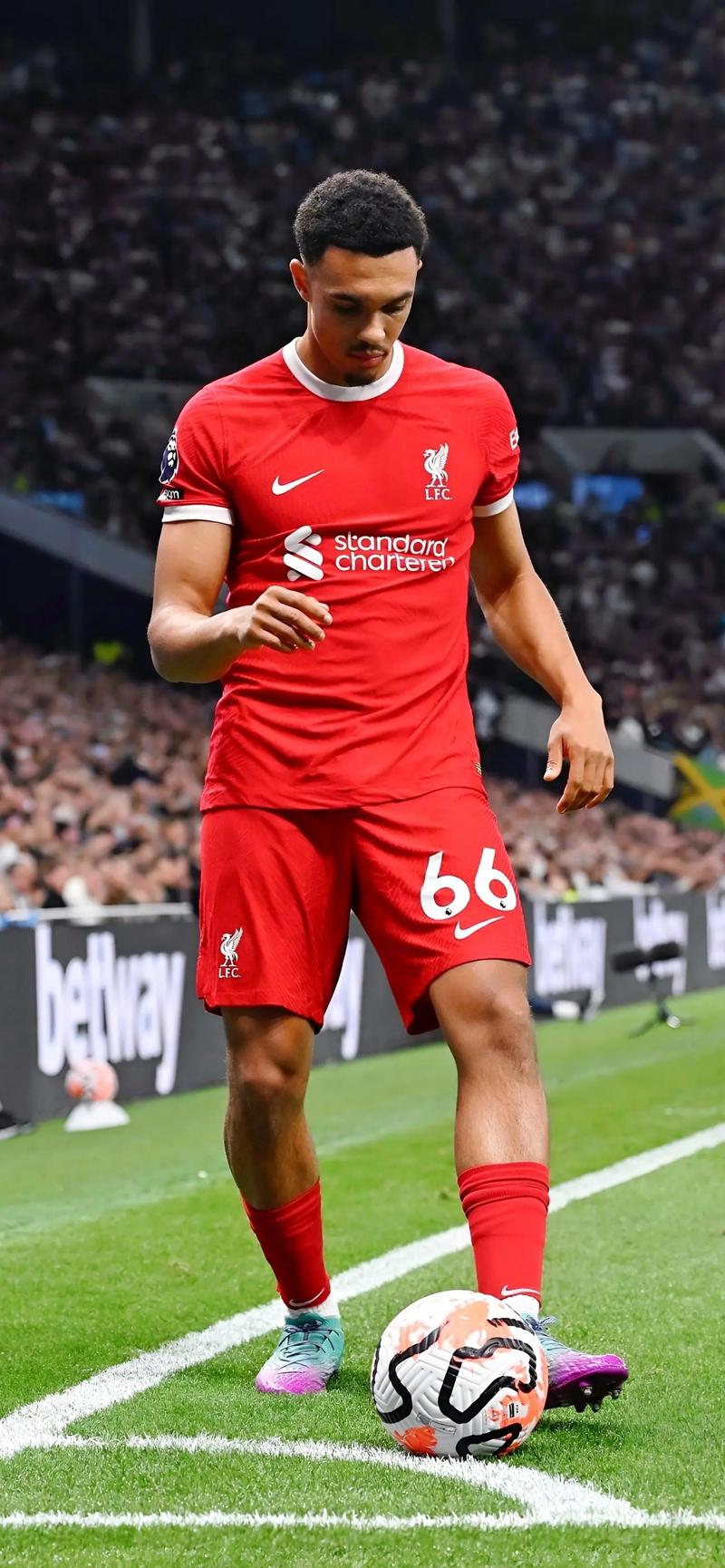 未满21岁意甲赛季至少前15场打进5球，伊尔迪兹比肩皮耶罗（伊尔迪兹未满21岁意甲前15场攻入5球，追平皮耶罗纪录）