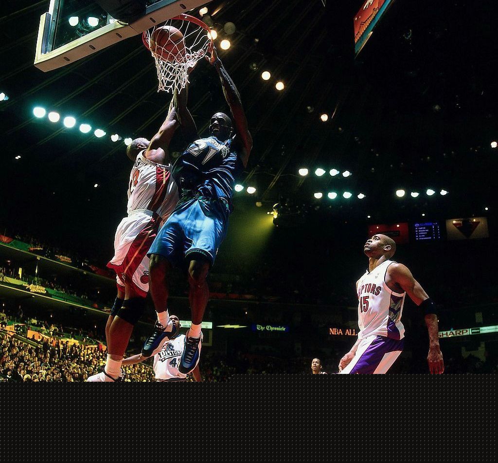 曼联求购20岁左路好手遭拒 或再报价4000万欧元（曼联求购20岁左翼新星被拒 或再出价4000万欧元）