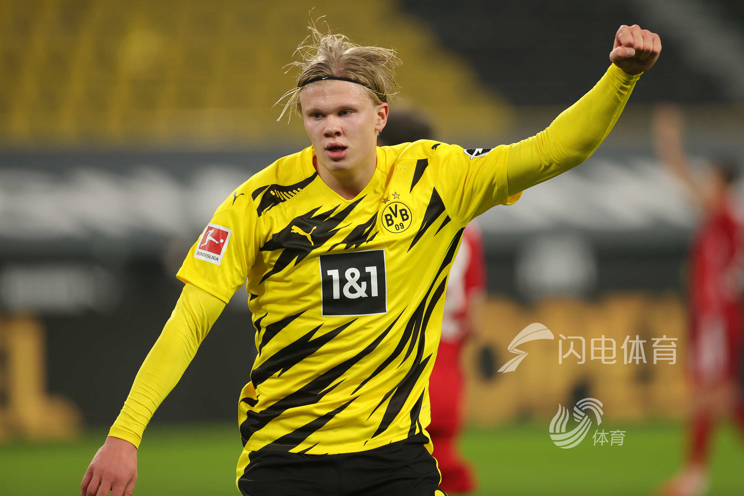 亚精英赛半场：科罗纳多破门被吹，沙迦暂0-0利雅得新月（亚精英赛半场战况：科罗纳多进球无效，沙迦与利雅得新月暂0-0）