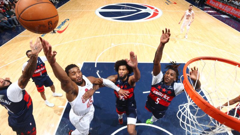 潘德夫：国米比上赛季更强，他们不应该在这么多比赛中犯错（潘德夫：国米实力已超上季，没理由在这么多比赛里出错）