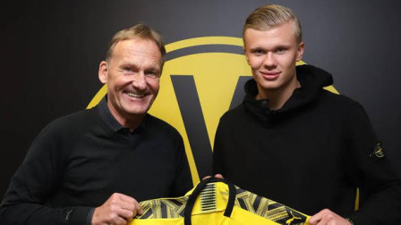 西海岸本赛季有5粒高位转换后的进球，仅次于泰山和国安（西海岸本赛季通过高位转换攻入5球，仅落后泰山与国安）