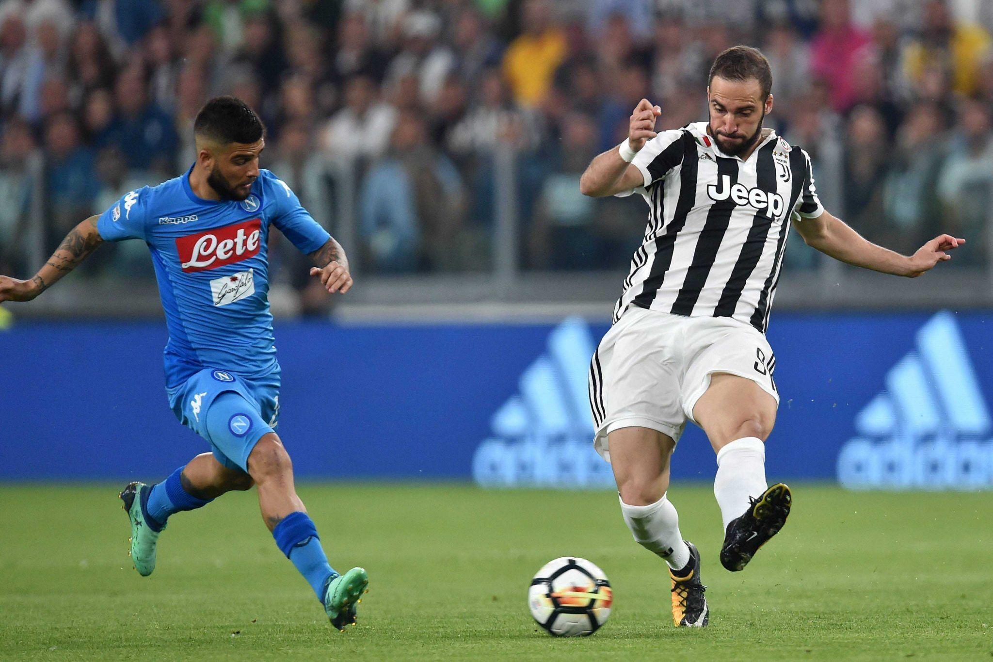 法兰克福vs奥格斯堡：格策、堂安律首发，亚基奇、凯文-施洛特贝克出战（法兰克福战奥格斯堡：格策、堂安律首发，亚基奇、凯文-施洛特贝克出场）