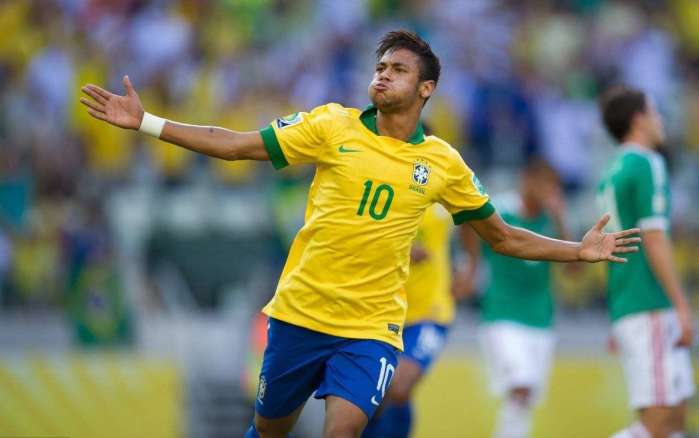 官方：穆西亚拉回归拜仁，并参加了球队今天的合练（拜仁官方：穆西亚拉归队，今日随队合练）